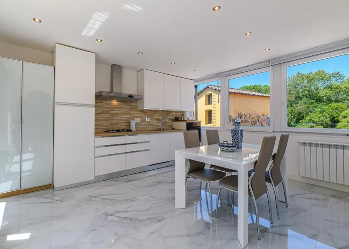 Appia Antica Park - With Terrace Apartment